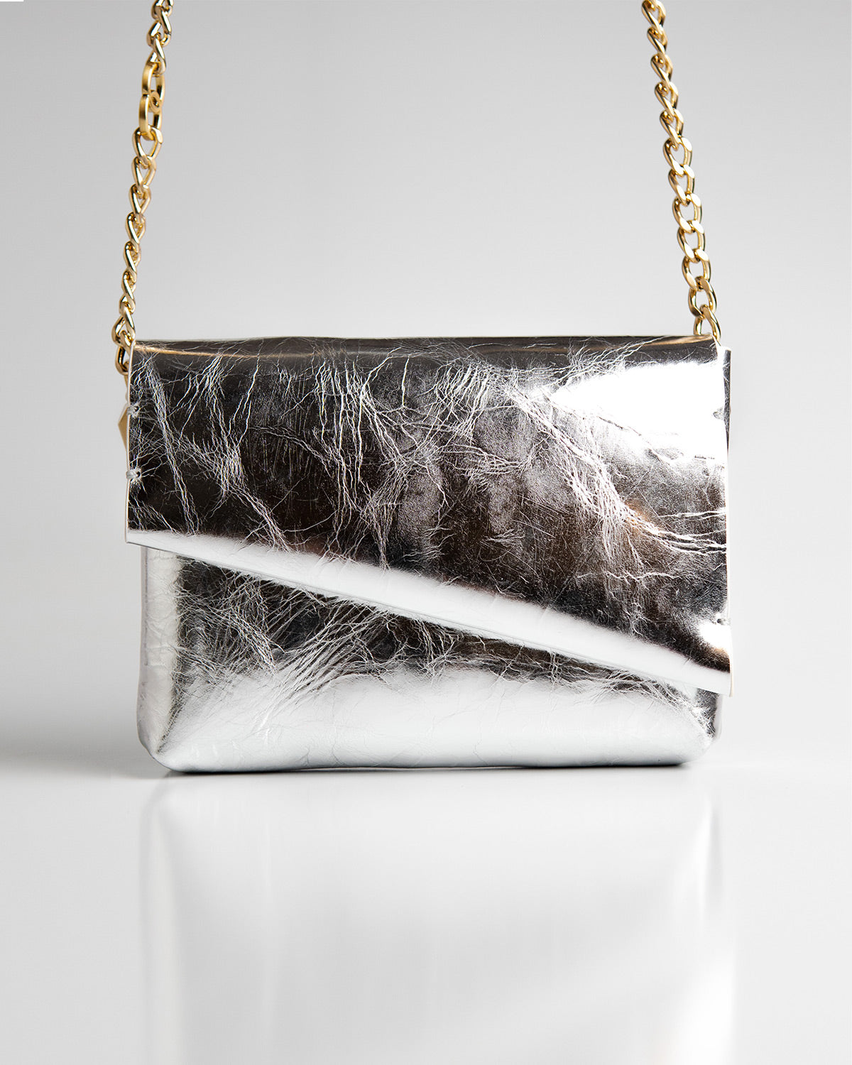 Bolsa Pequena Aya Couro Silver WOOW