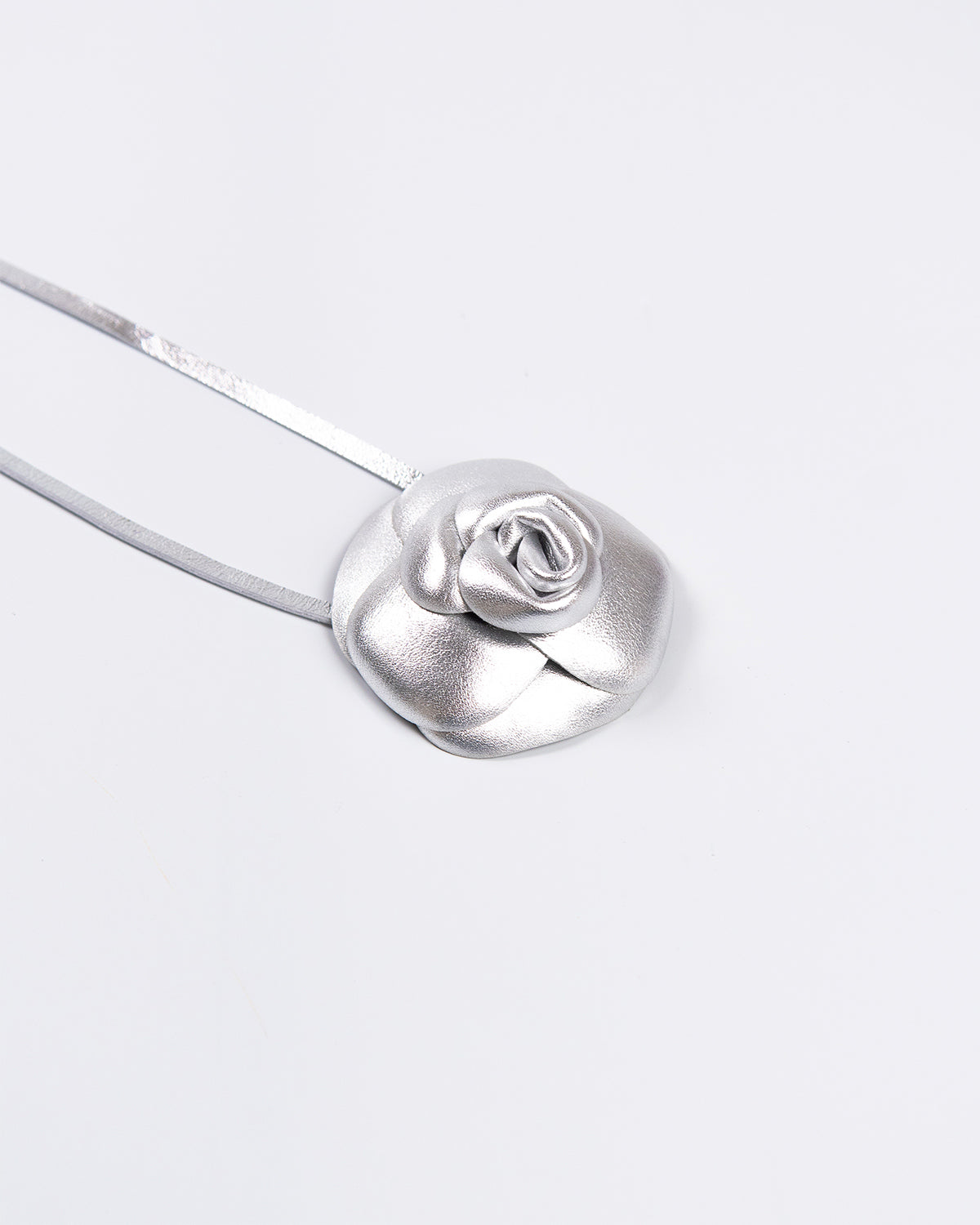 Flor Confidence Couro Silver WOOW