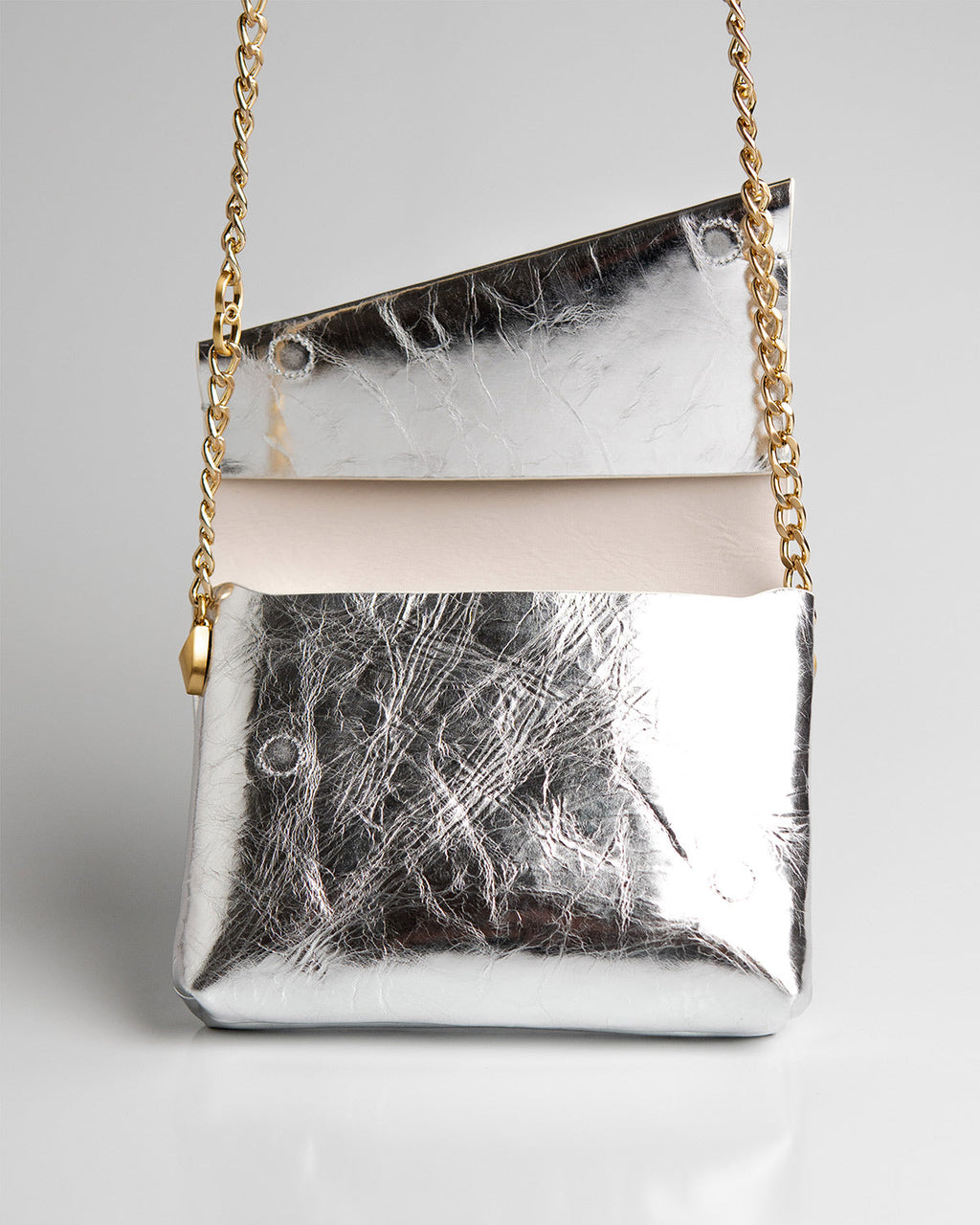 Bolsa Pequena Aya Couro Silver WOOW