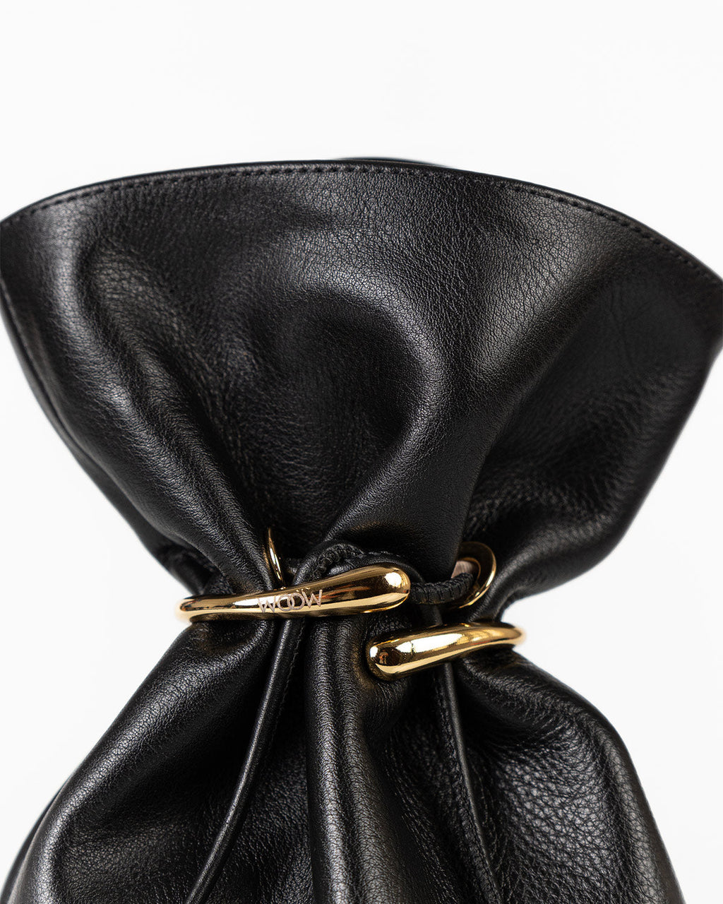 Bolsa Média Rafaela Couro Preto Com Bracelete WOOW