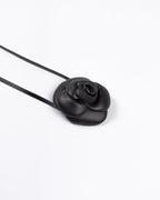Flor Confidence Couro Preto WOOW