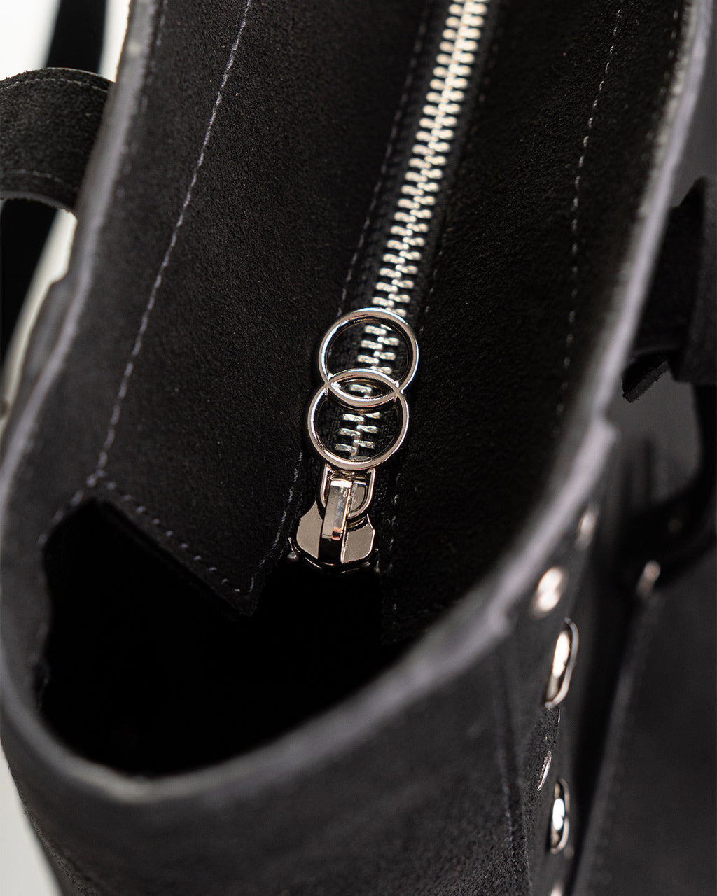 Bolsa Tote Vertical Giulia Couro Camurça Preto WOOW