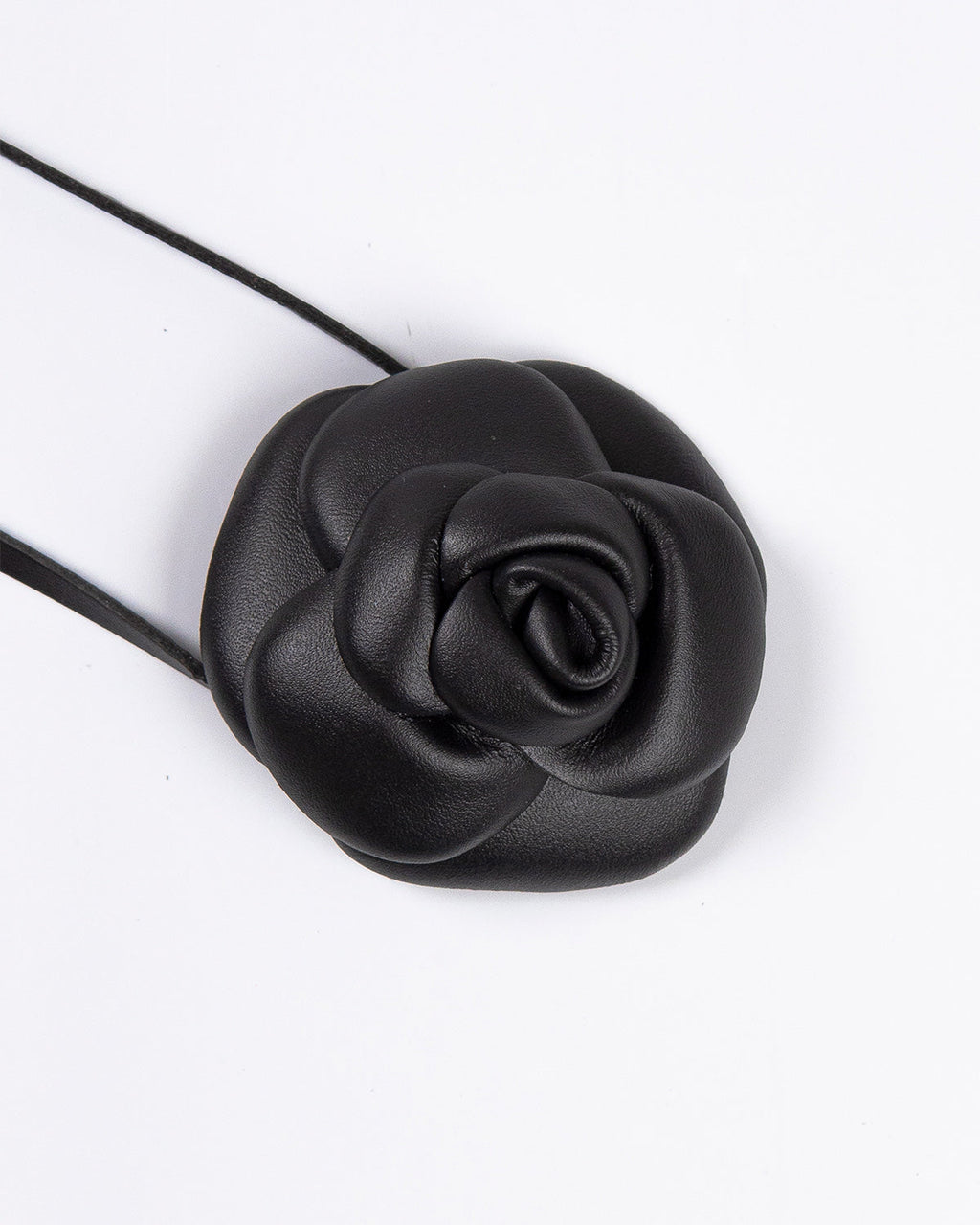 Flor Confidence Couro Preto WOOW