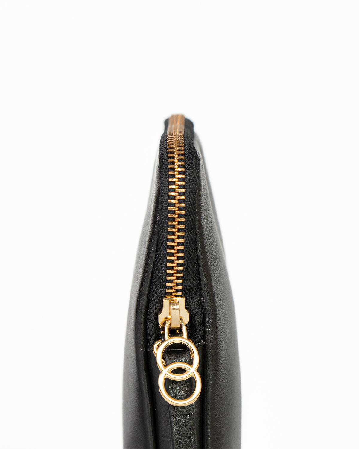 Porta Celular Clara em Couro Preto WOOW