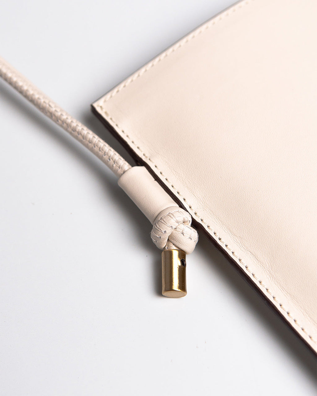 Porta Celular Marina Couro Off White WOOW