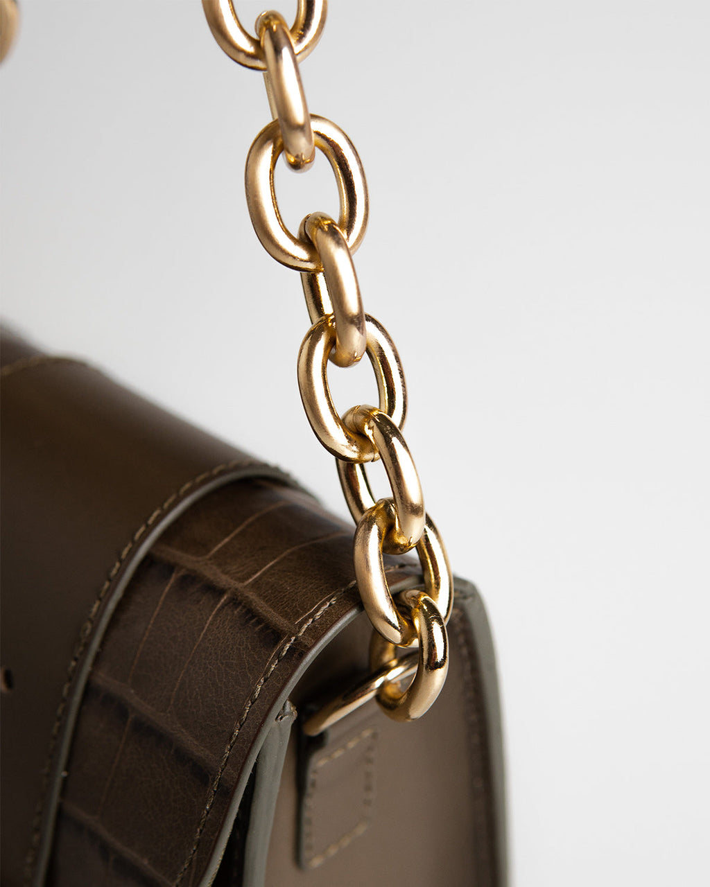 Bolsa Pequena Laila Couro Dark Pewter WOOW