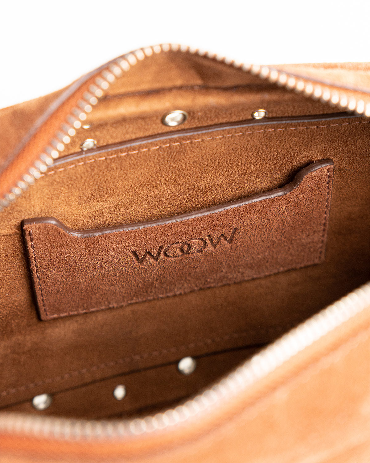 Bolsa Tiracolo Média Dara Couro Camurça Camel WOOW