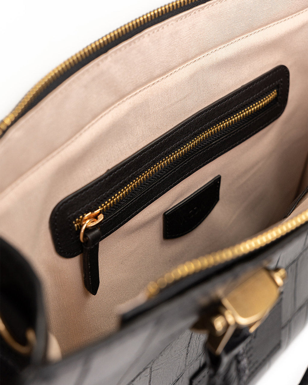 Bolsa Tote Gaia Couro Giant Croco Preto WOOW