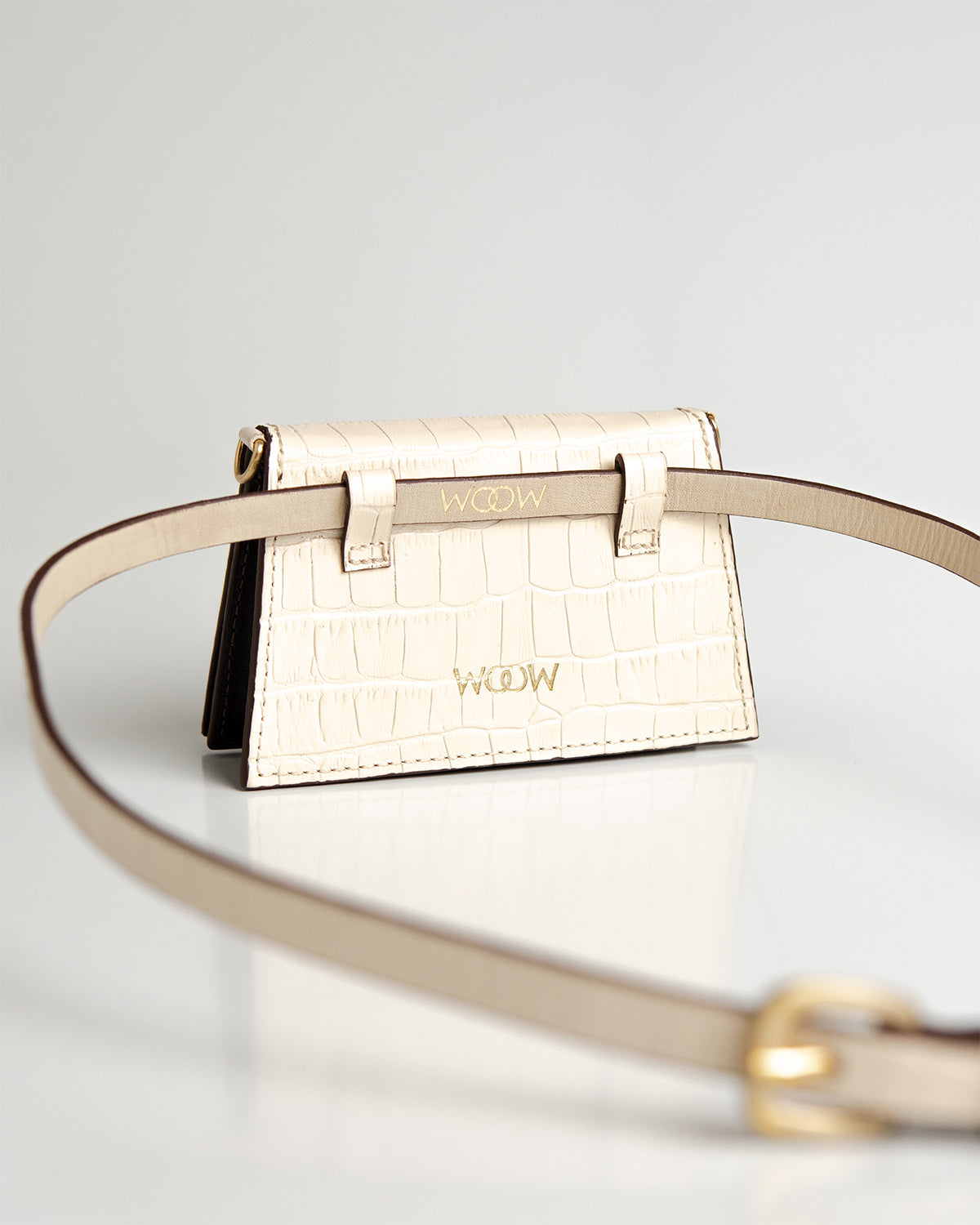 Bolsa Micro Camila com Cinto Couro Off White WOOW