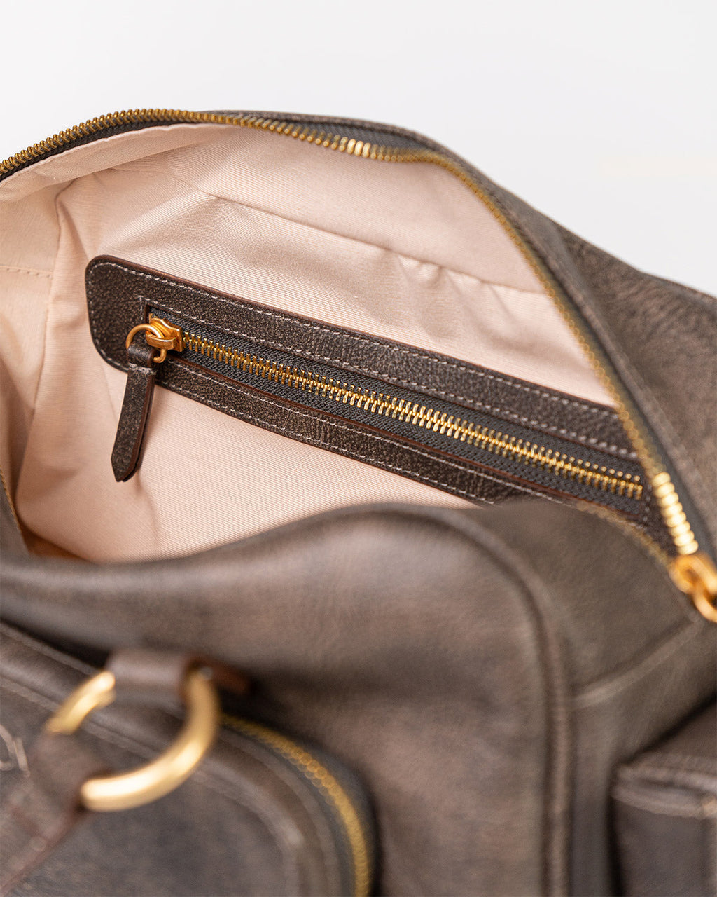 Bolsa Atena em Couro Grey WOOW