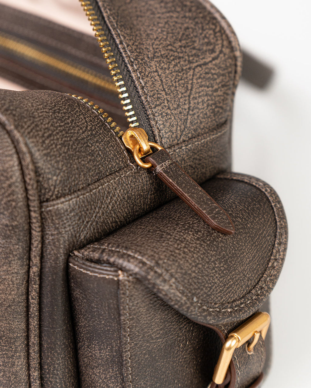Bolsa Atena em Couro Grey WOOW