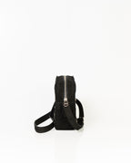 Bolsa Tiracolo Média Dara Ilhós Camurça Preta WOOW