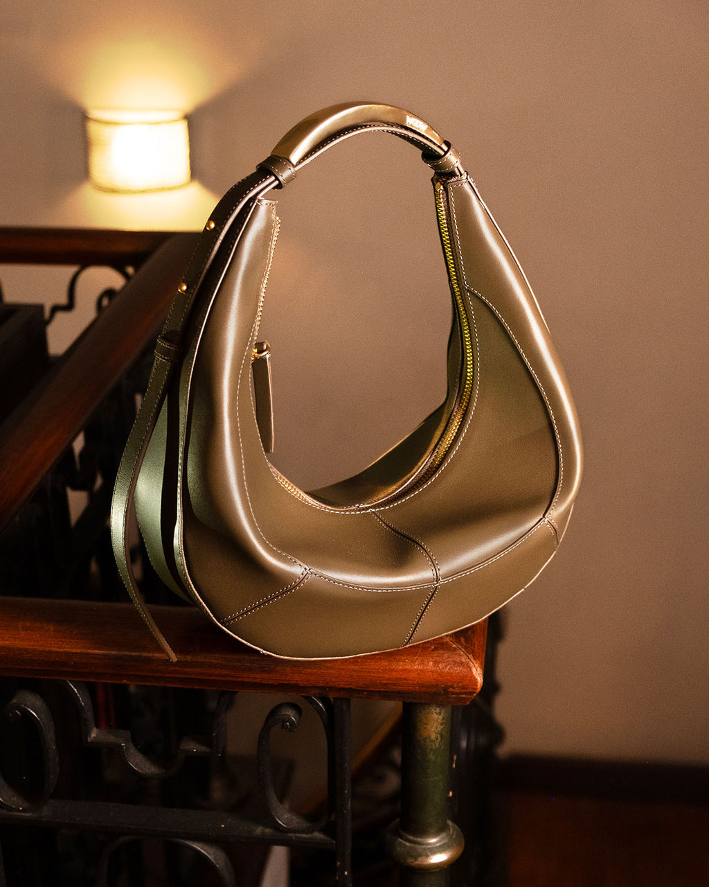 Bolsa Média Donatella Couro Dark Pewter WOOW